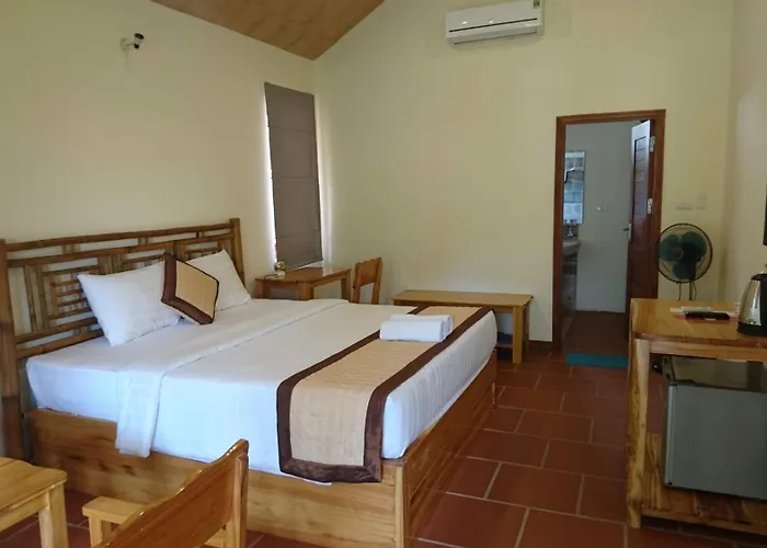 Hotel near College: Wildland Resort